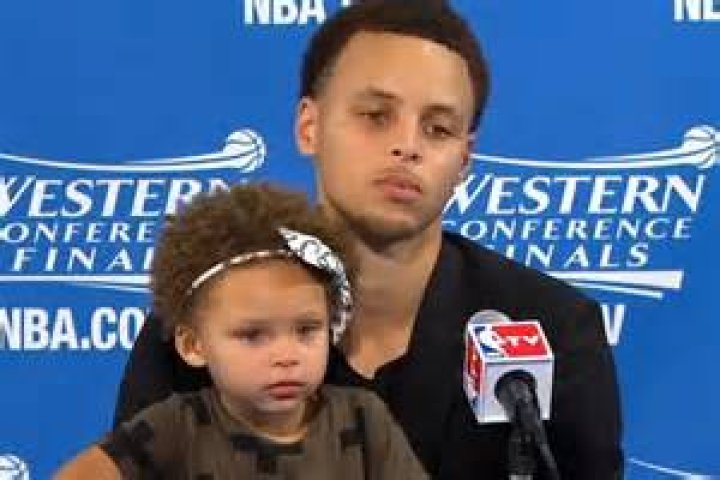 Riley Curry and Stephen Curry